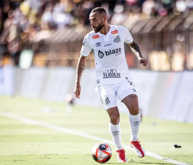 皇冠体育官方网站-天天乘直升机去训练？费用太高 内马尔也承受不了！