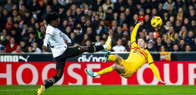 皇冠体育官网-优势局拿不下3分，巴萨锋线效率差出境界